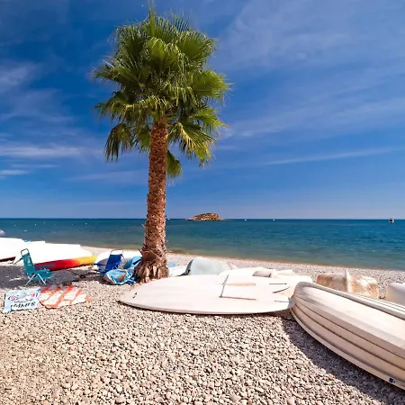 Apolo Iv-6 By Interhome *