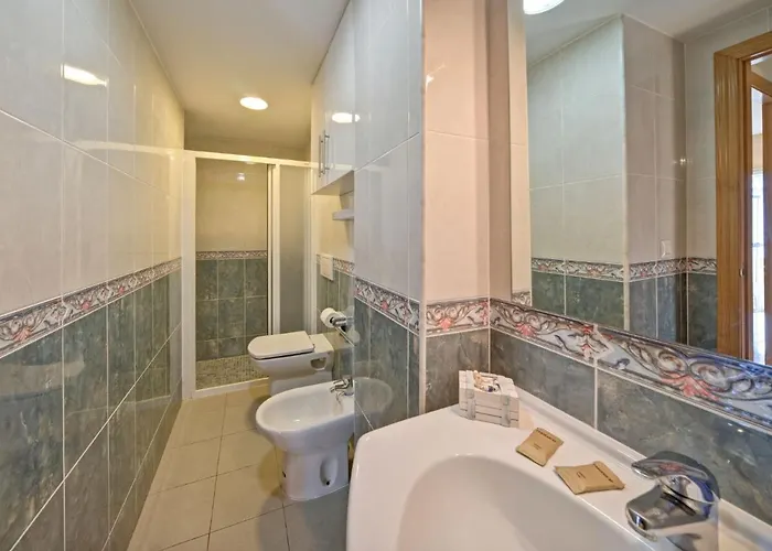 Apolo Iv-6 By Interhome